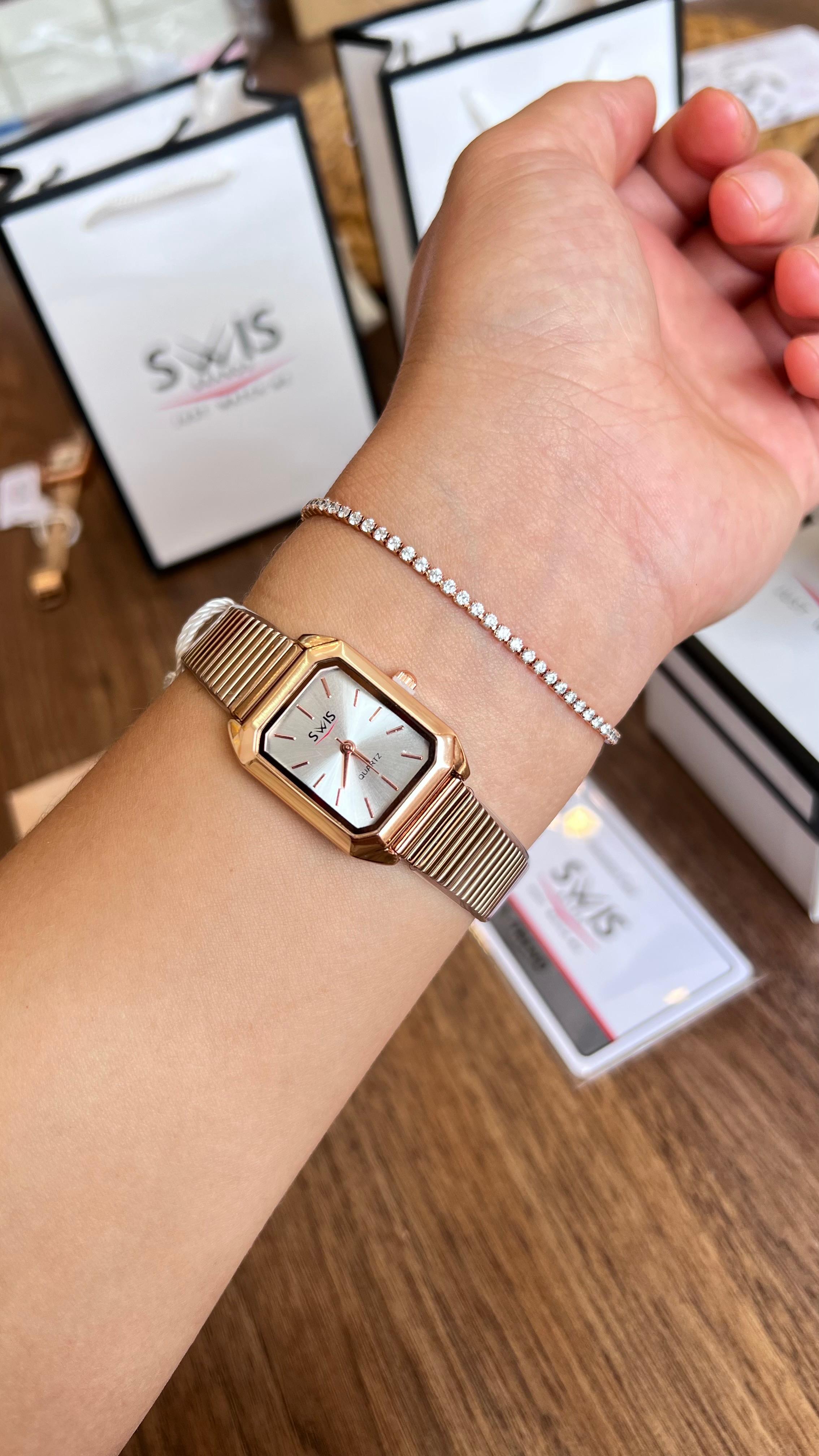 ساعة راقية مقاومة للماء