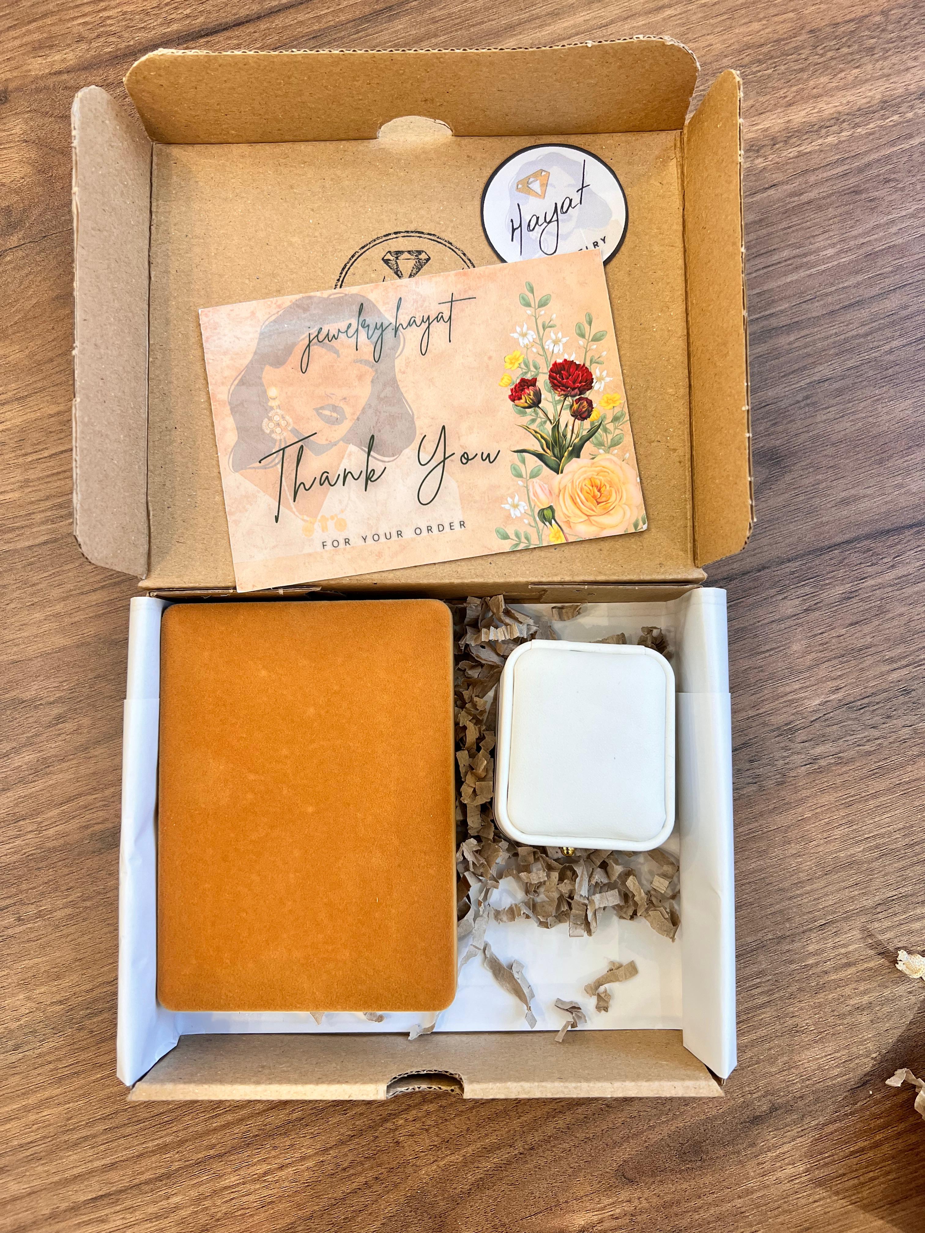 Collier Pendentif Triangle Berbère en Or Rose Talisman mystique